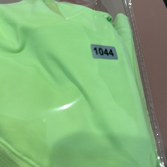 Lululemon Tone It Tank Bright Yellow / Green
Size 4 - Picture 14 of 14